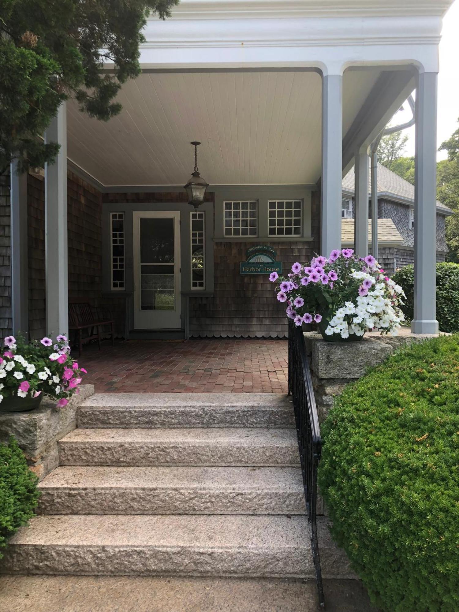 Sands Of Time Motor Inn & Harbor House Woods Hole Exterior foto